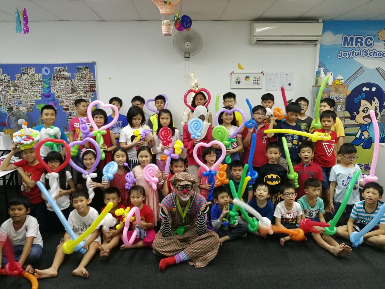 Balloonist Clown rental in Malaysia